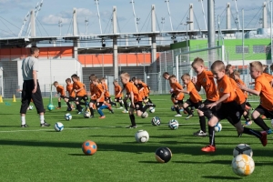 Factors Associated with Knee in Youth Soccer Players